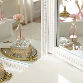 LoveShackFancy Vanity (55&quot;)