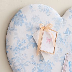 LoveShackFancy No Nails Damask Heart Pinboard (24&quot;)