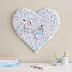 LoveShackFancy No Nails Floral Heart Pinboard (24&quot;)