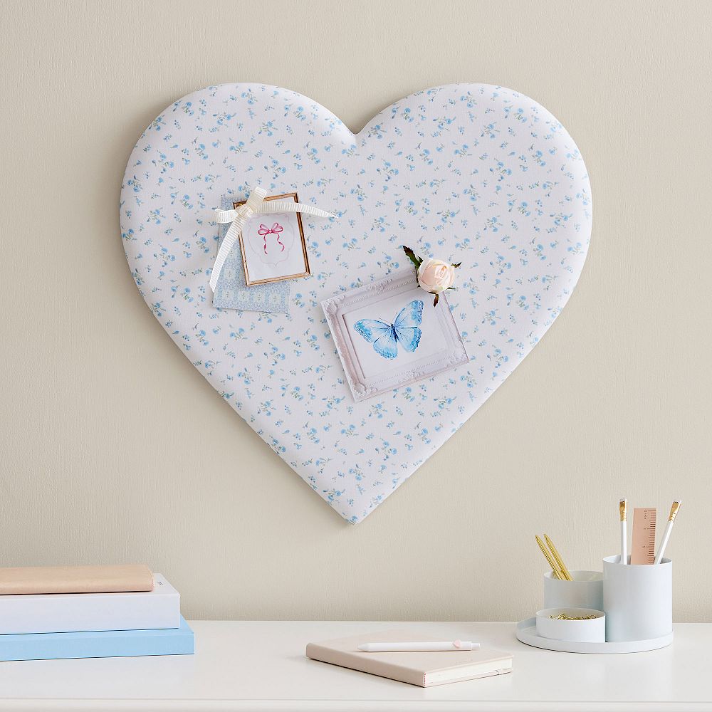 LoveShackFancy No Nails Floral Heart Pinboard (24&quot;)
