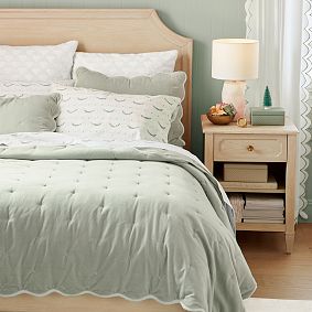 Auburn Nightstand (20&quot;)