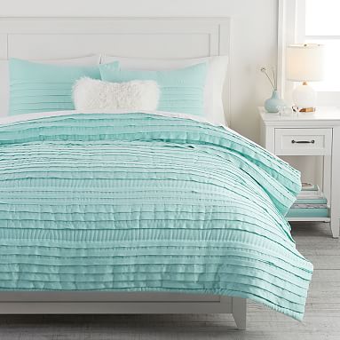 Pretty Pleats Quilt, Twin/Twin XL, Pale Seafoam