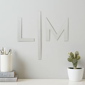 No Nails Modern Monogram