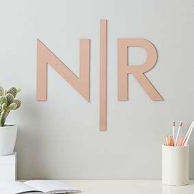 No Nails Modern Monogram