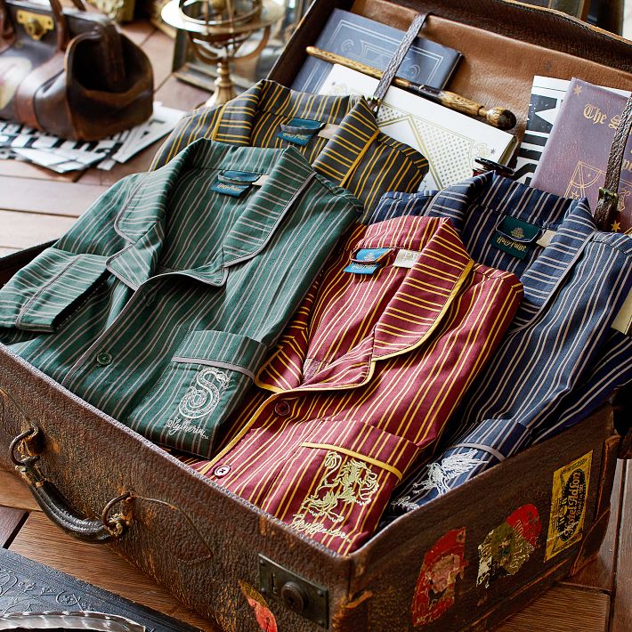国内発送 HARRY POTTER Ravenclaw パジャマ Pottery Barn Harry Potter™ Ravenclaw™ House Pajama Set | Pottery Barn Teen