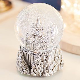 HARRY POTTER&#8482; HOGWARTS&#8482; Snowglobe
