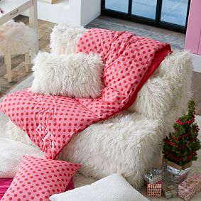 Furlicious Faux-Fur Cushy Sleeper (47.25&quot;)