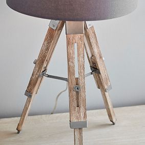 Tripod Table Lamp