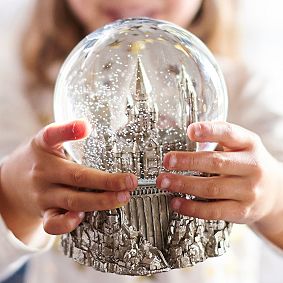 HARRY POTTER&#8482; HOGWARTS&#8482; Snowglobe
