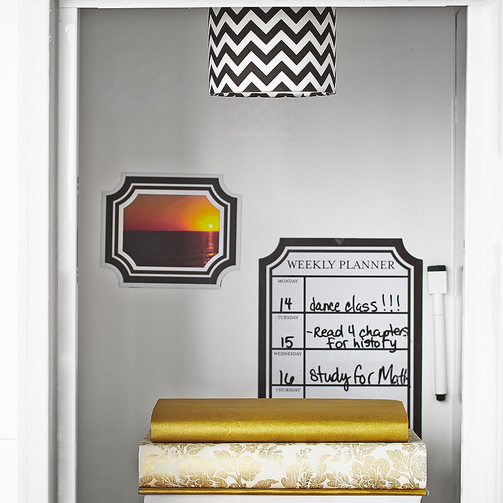 Black Chevron Pendant Locker Light