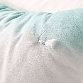 Dip Dye Pom Quilt