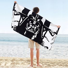 <em>Star Wars</em>&#8482; Darth Vader&#8482; Beach Towel