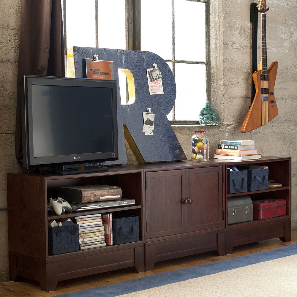 Ultimate Flat-Panel Media Console