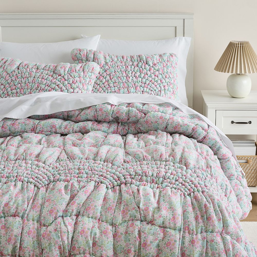 Floral Bloom Cream Puff Quilt