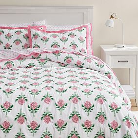 Roller Rabbit Rosebud Quilt
