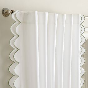 Scallop Trimmed Light-Filtering Curtain