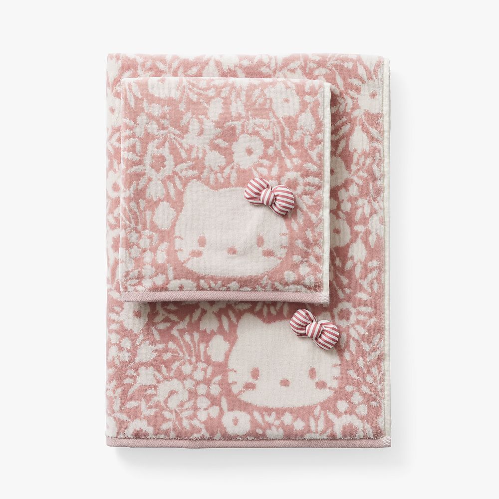 Hello Kitty&#174; Heritage Floral Bath Towel