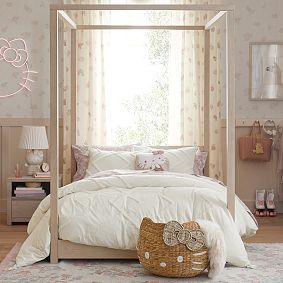 Hello Kitty&#174; Heritage Floral Sheet Set