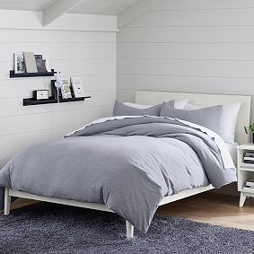 Keaton Classic Bed