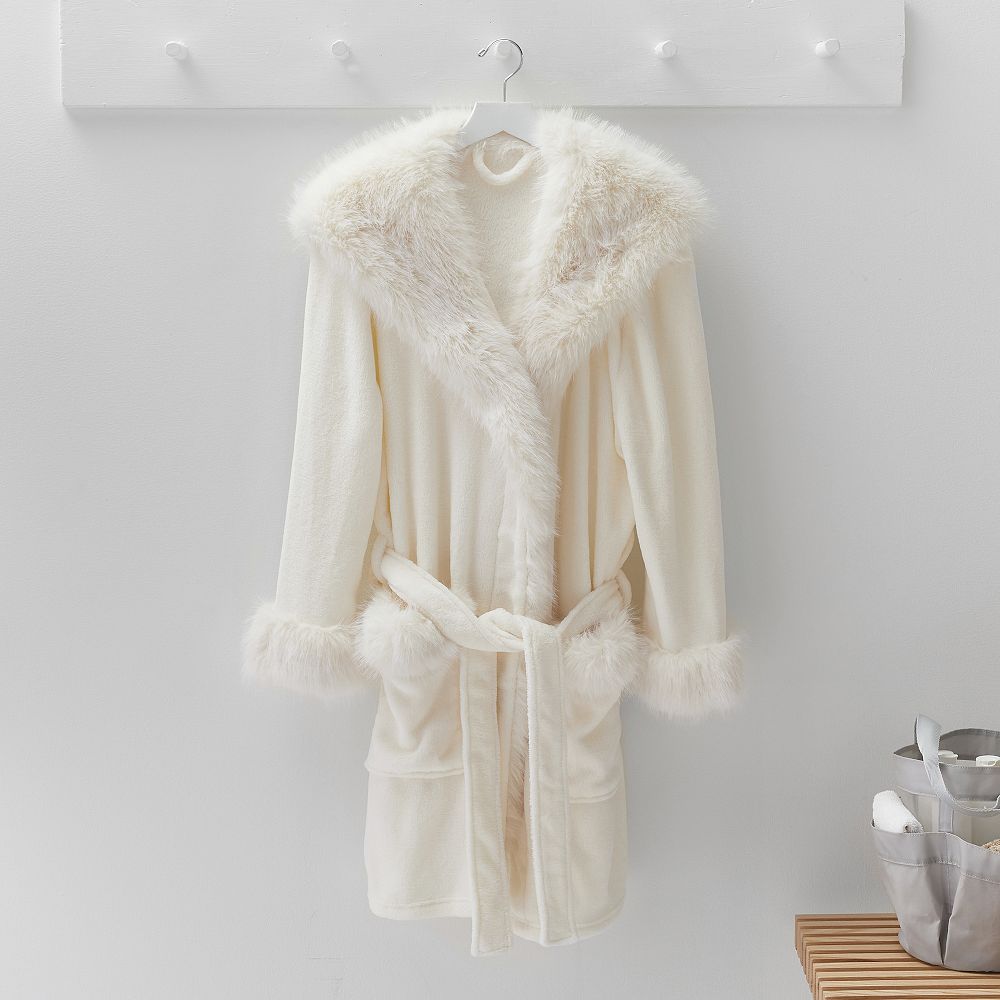Feathery Faux-Fur Collar Robe