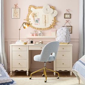 Hello Kitty&#174; Heritage Shaped Pinboard (37&quot;x28&quot;)