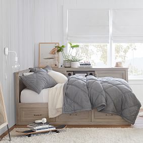Hampton Corner Storage Bed &amp; 5-Drawer Tall Dresser Set