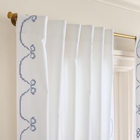 Needlepoint Bow Light-Filtering Curtain