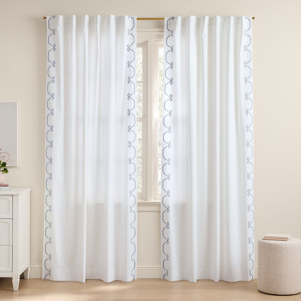 Needlepoint Bow Light-Filtering Curtain