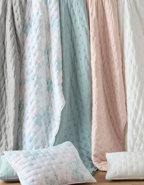 All Girls&rsquo; Bedding