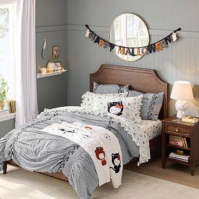 Hello Kitty&#174; and Friends Halloween Sheet Set