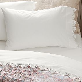 Hello Kitty&#174; Crochet Trim Sheet Set