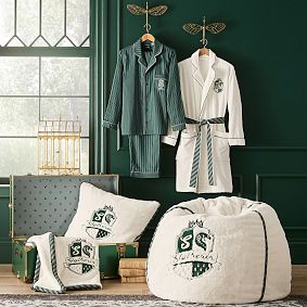 Harry Potter&#8482; Slytherin&#8482; Trunk (32&quot;)