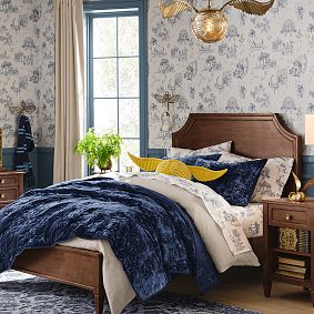 Harry Potter&#8482; Magical Velvet Quilt