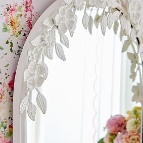 Monique Lhuillier Garden Arch Mirror (24&quot;x32&quot;)