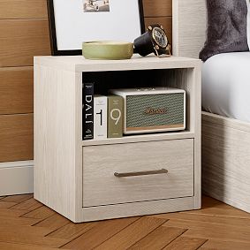 Cleary Nightstand (20")