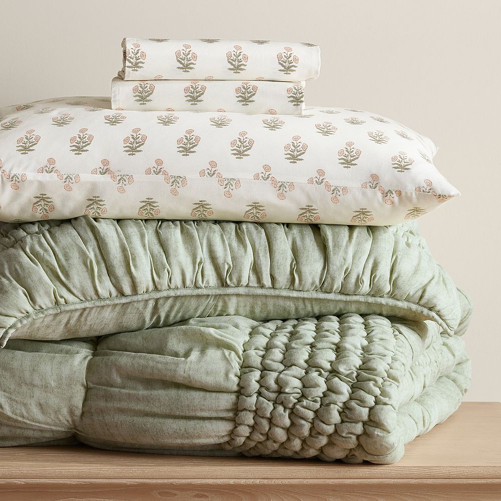 Cream Puff Comforter Set