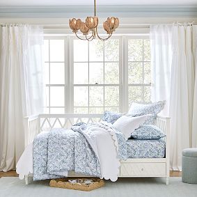 Tulip Chandelier (25&quot;)