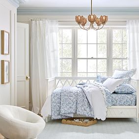 Tulip Chandelier (25&quot;)