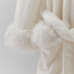 Feathery Faux Fur Collar Robe