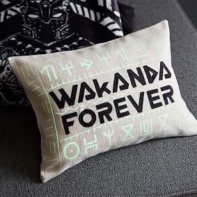 Marvel's <em>Black Panther</em> Glow-in-the-Dark Wakanda Forever Pillow Cover