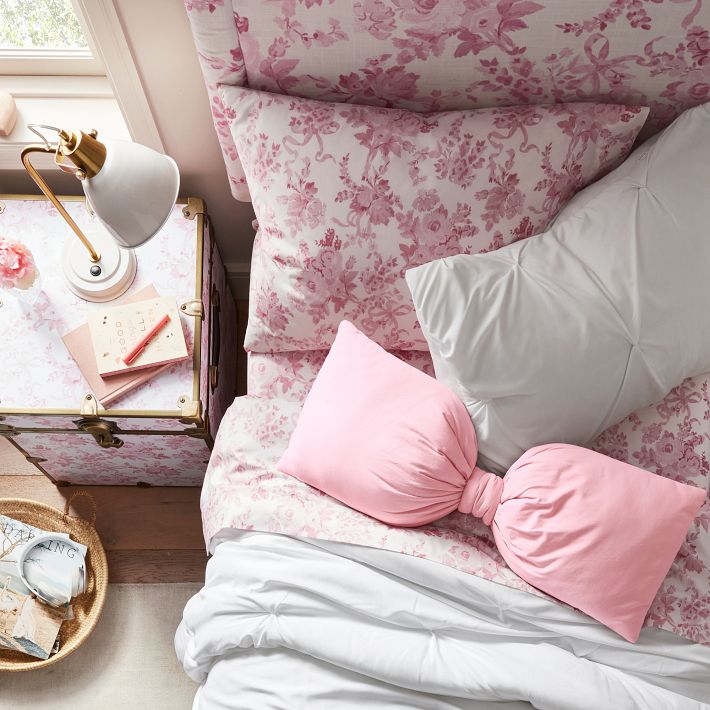 LoveShackFancy Oversized Bow Pillow | Pottery Barn Teen display picture 3