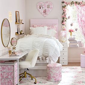 LoveShackFancy No Nails Damask Heart Pinboard (24&quot;)