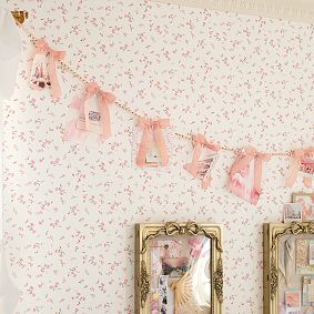LoveShackFancy Pearl With Bows Garland (72&quot;)