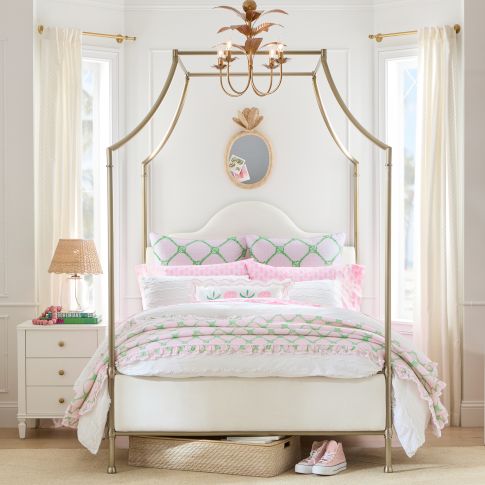 Lilly Pulitzer Suite Life Bedroom