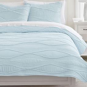 Textured Waves Microfiber Quilt