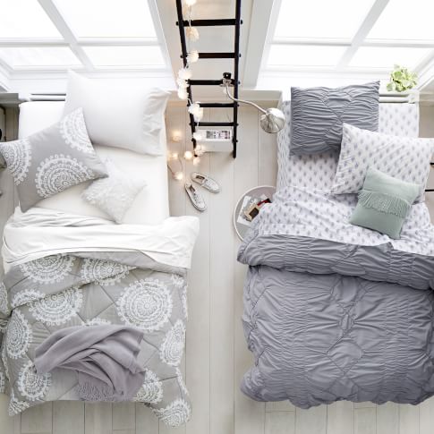 Medallion Florette + Textured Diamond Bedroom