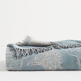 FANTASTIC BEASTS™ Chenille Phoenix Throw