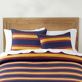 Harry Potter™ Hogwarts™ Striped Quilt 