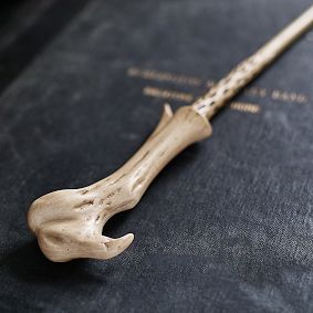 HARRY POTTER&#8482; Wands