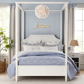 Auburn Canopy Bed